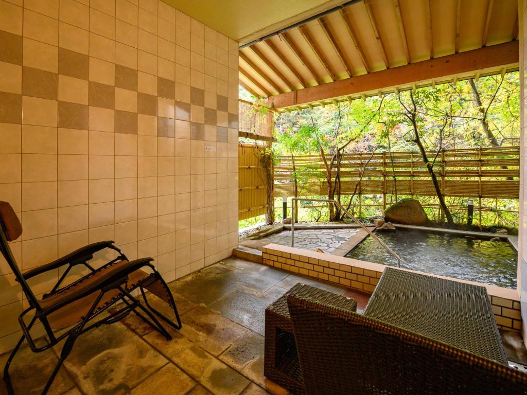 Shirasagiyu Tawaraya Open Air Bath