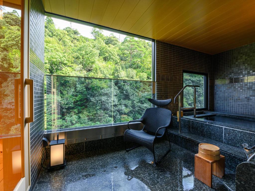 Shirasagiyu Tawaraya Open Air Bath
