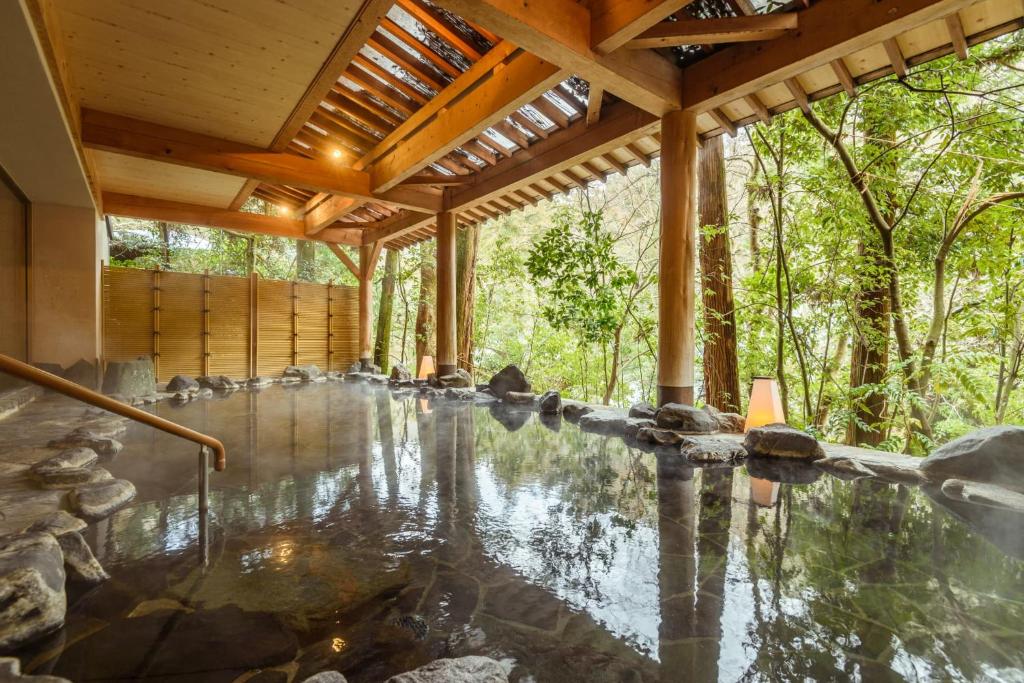 Shirasagiyu Tawaraya Open Air Onsen