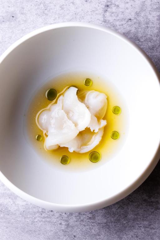 Shishi Iwa House Karuizawa White Dish
