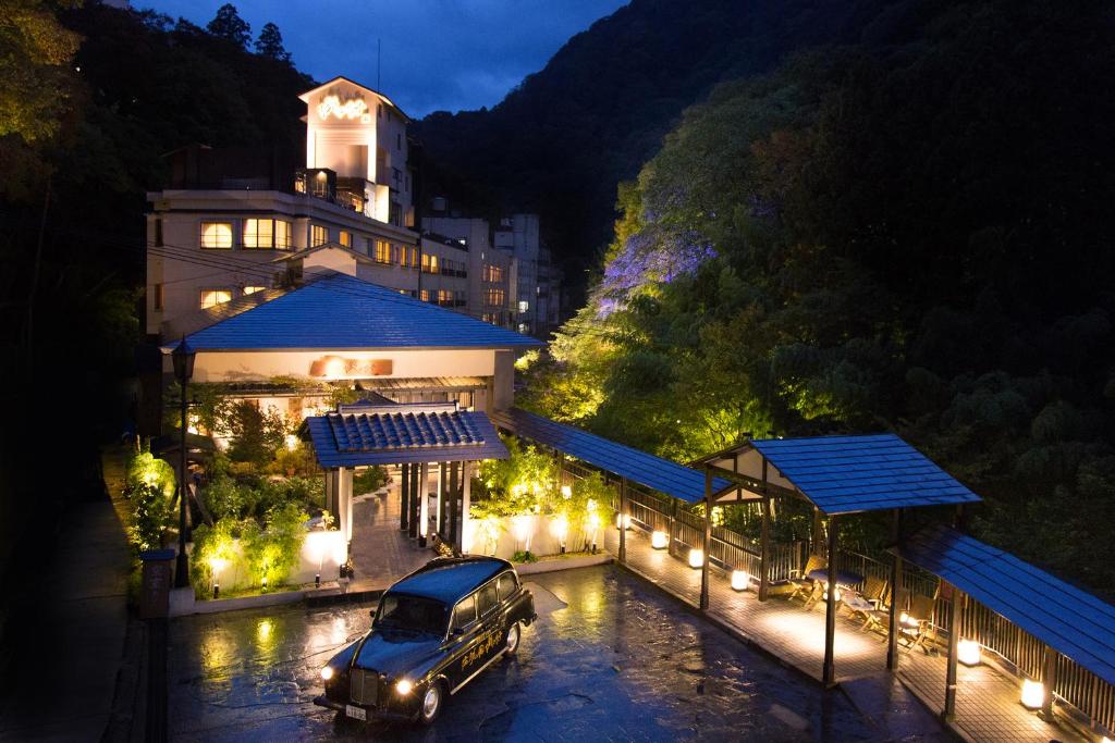 Shosuke No Yado Takinoyu Night Exterior