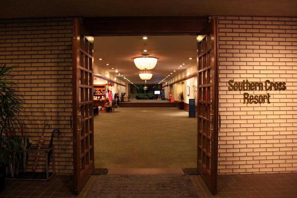 Southern Cross Resort Entrance Lobby