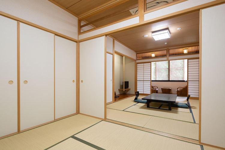 Sugatani Onsen Tatami Room