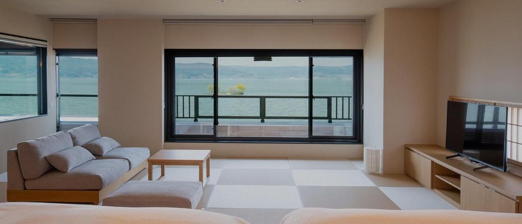 Suhaku Lake View Tatami Room
