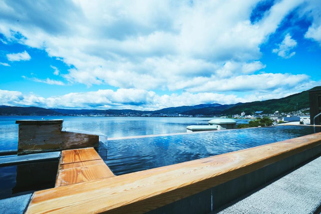 Sui Suwako Lake View Onsen