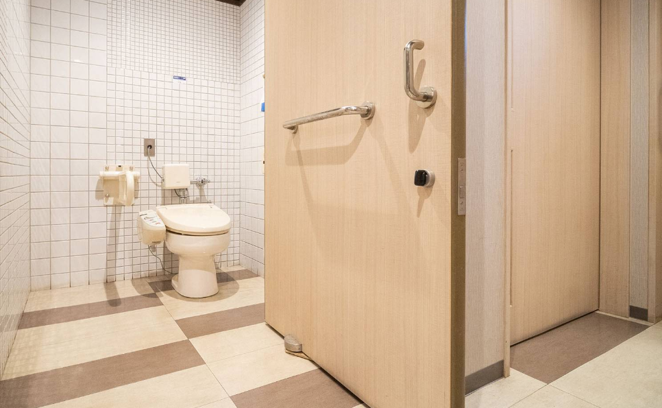 Super Hotel Fuji Inter Accessible Bathroom