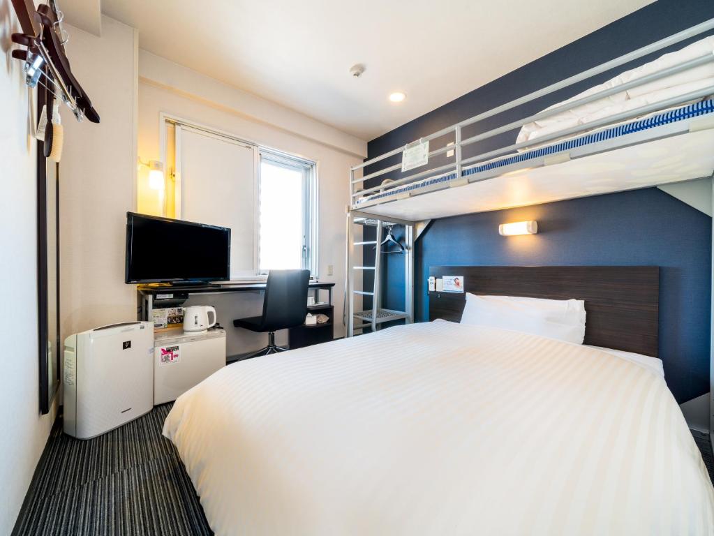 Super Hotel Fuji Inter Bunk Bed Room