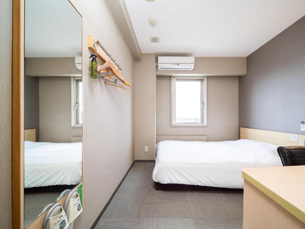 Super Hotel Fuji Inter Single Room