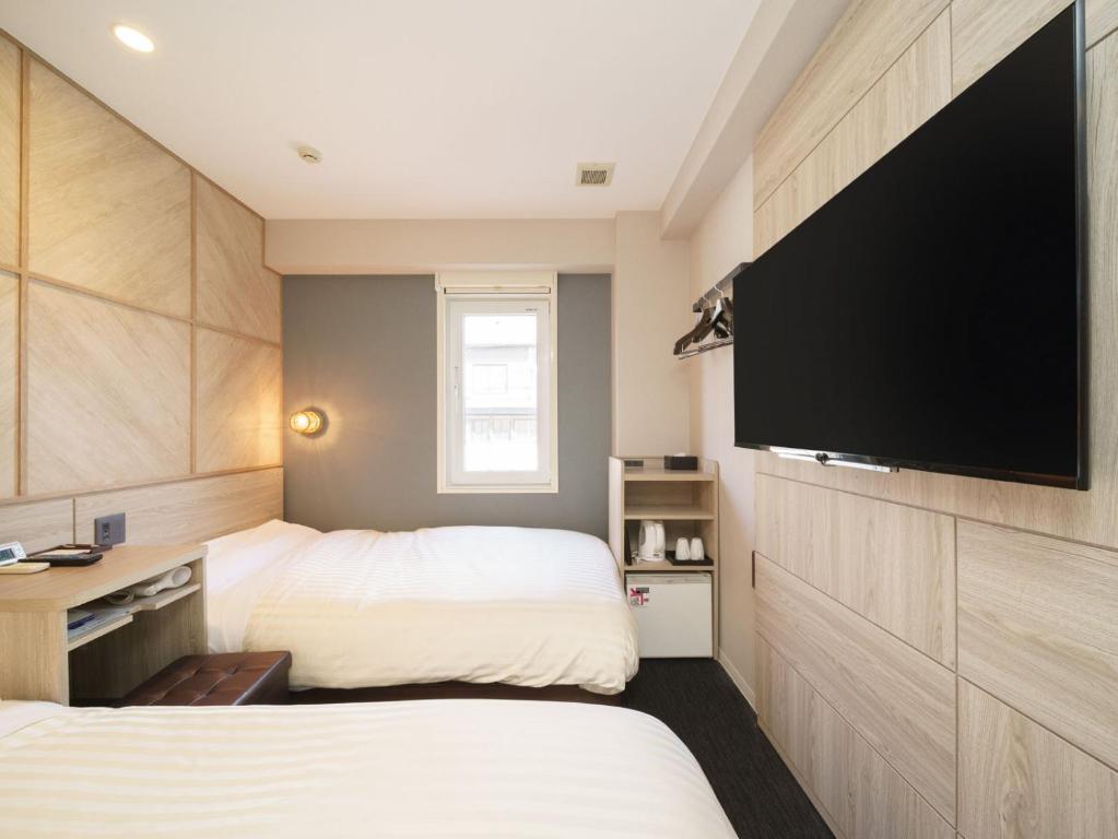 Super Hotel Hida Takayama Twin Room