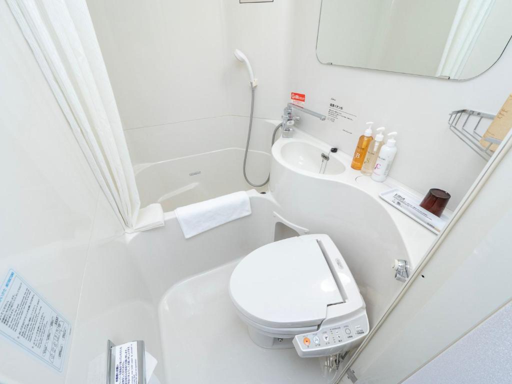 Super Hotel Jr Shin Osaka Higashiguchi Bathroom