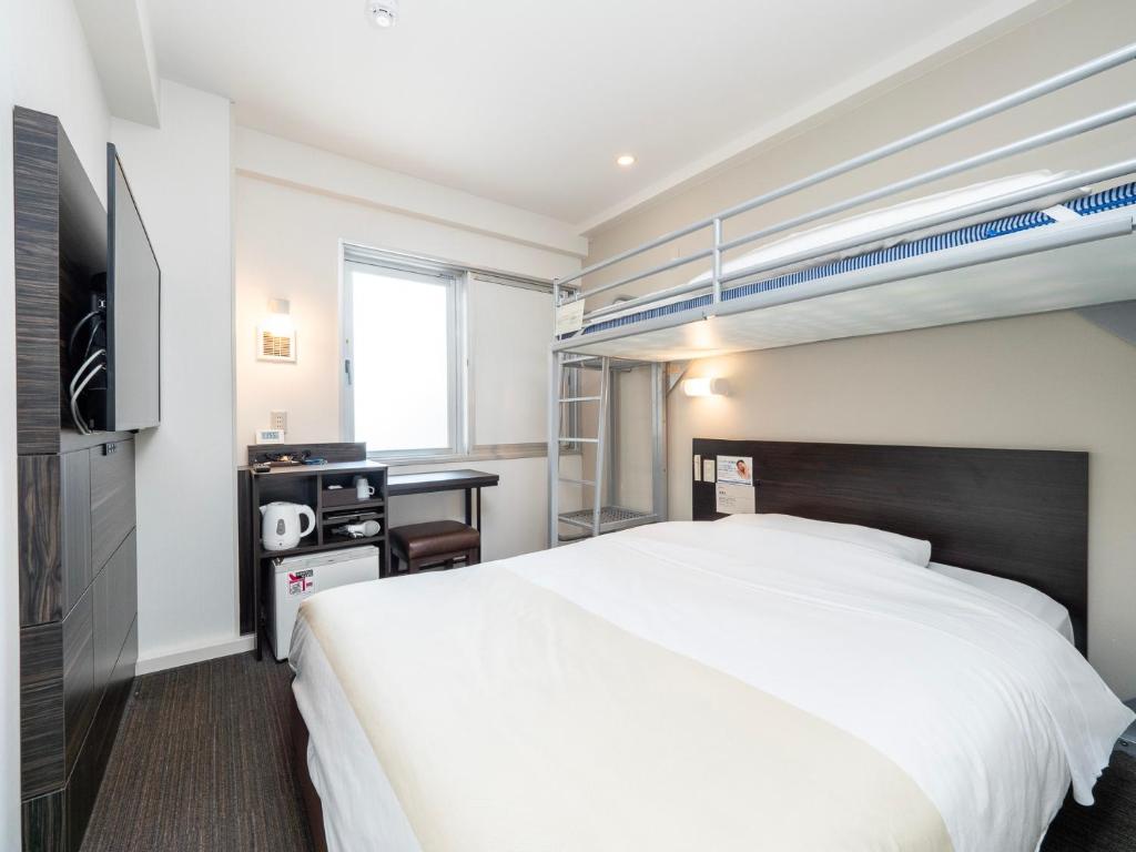 Super Hotel Jr Shin Osaka Higashiguchi Bunk Bed Room