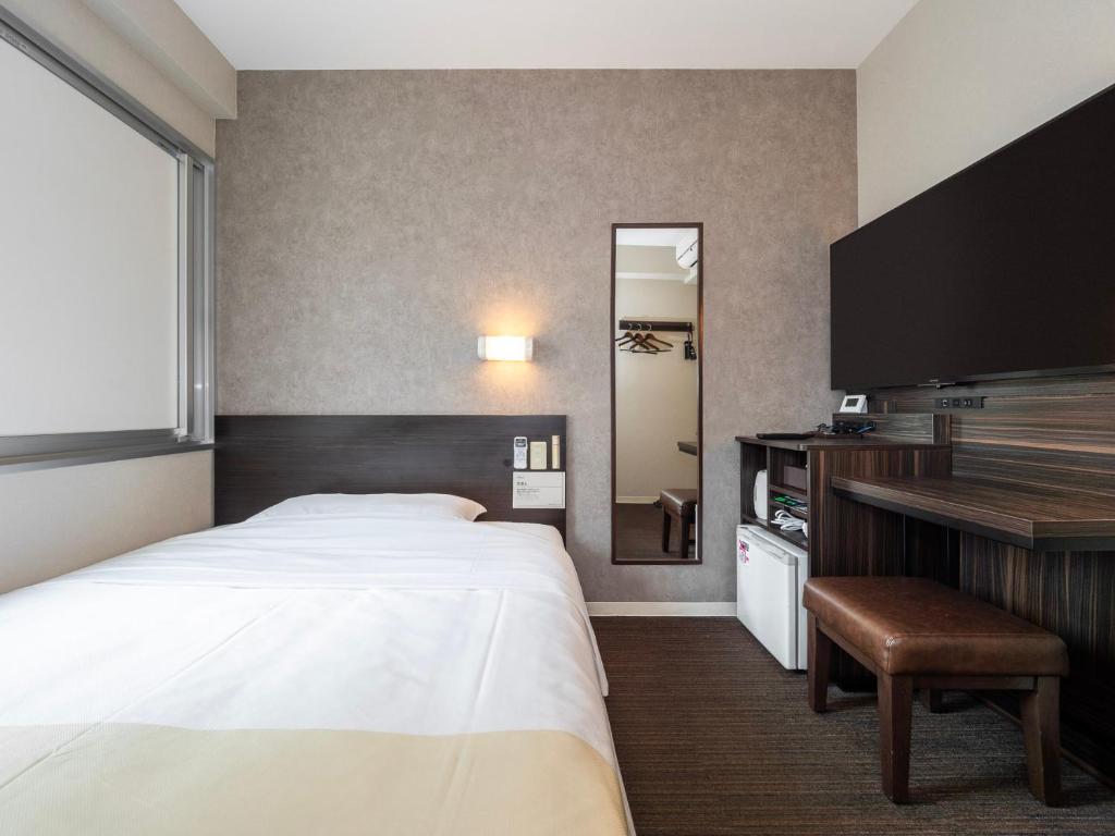 Super Hotel Jr Shin Osaka Higashiguchi Single Room