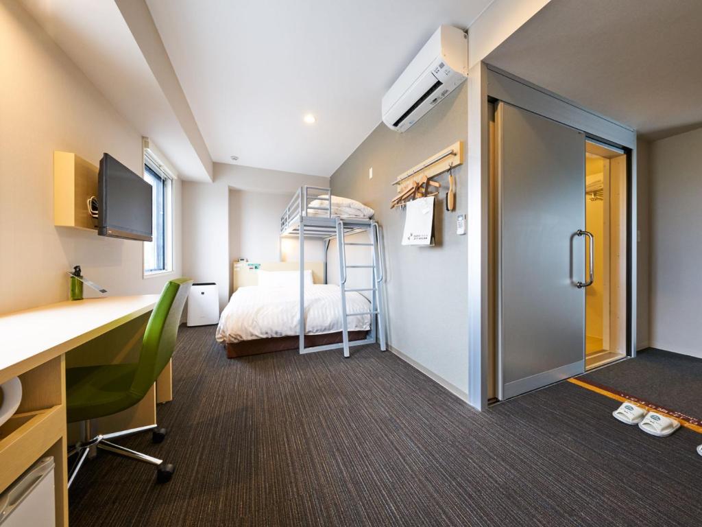 Super Hotel Kashima Bunk Bed Room