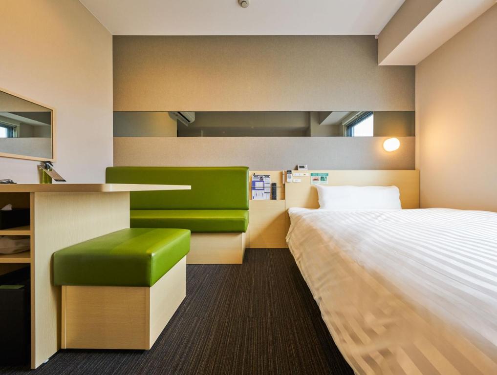 Super Hotel Kashima Modern Room