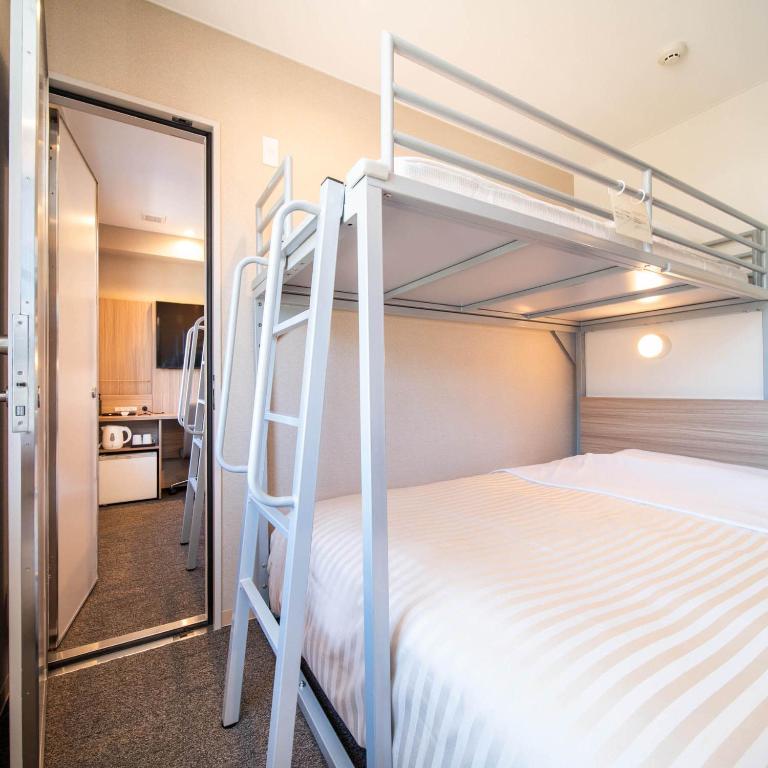 Super Hotel Nagano Iida Inter Bunk Bed Room
