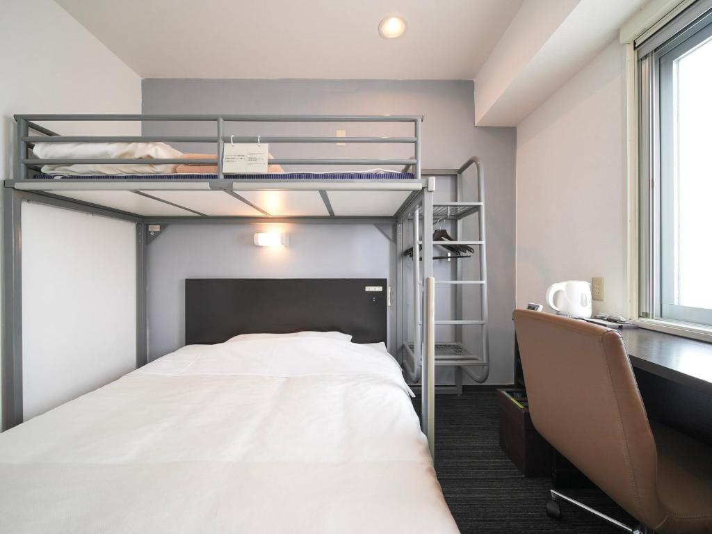 Super Hotel Okazaki Bunk Room