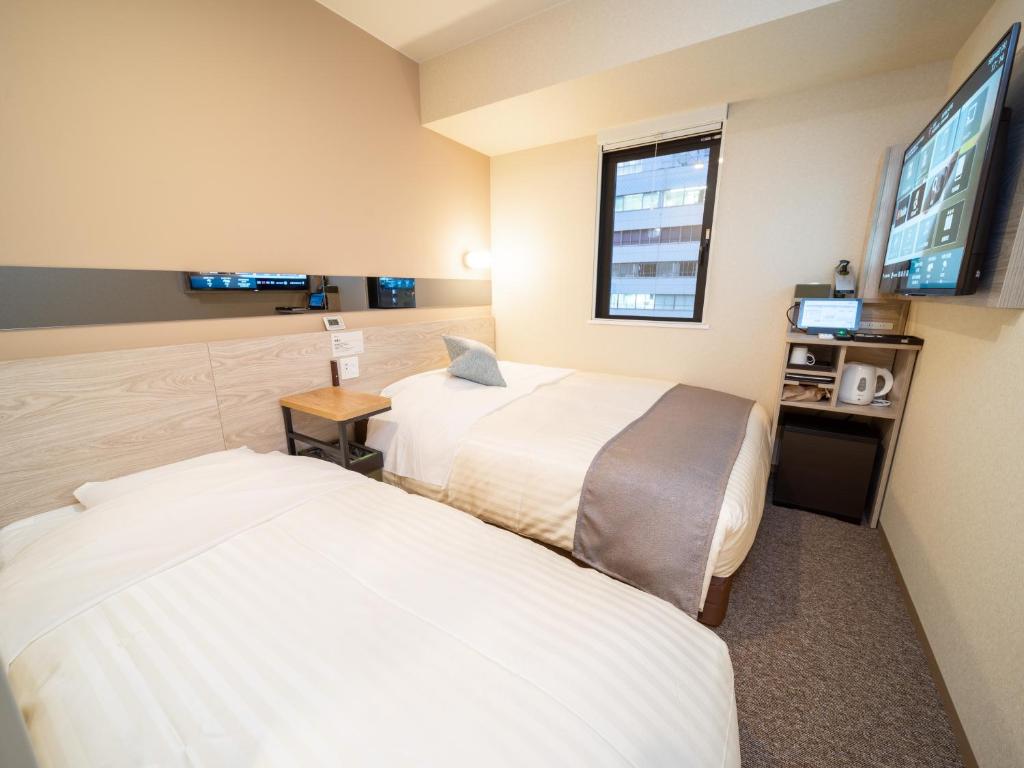 Super Hotel Premier Akihabara Twin Room