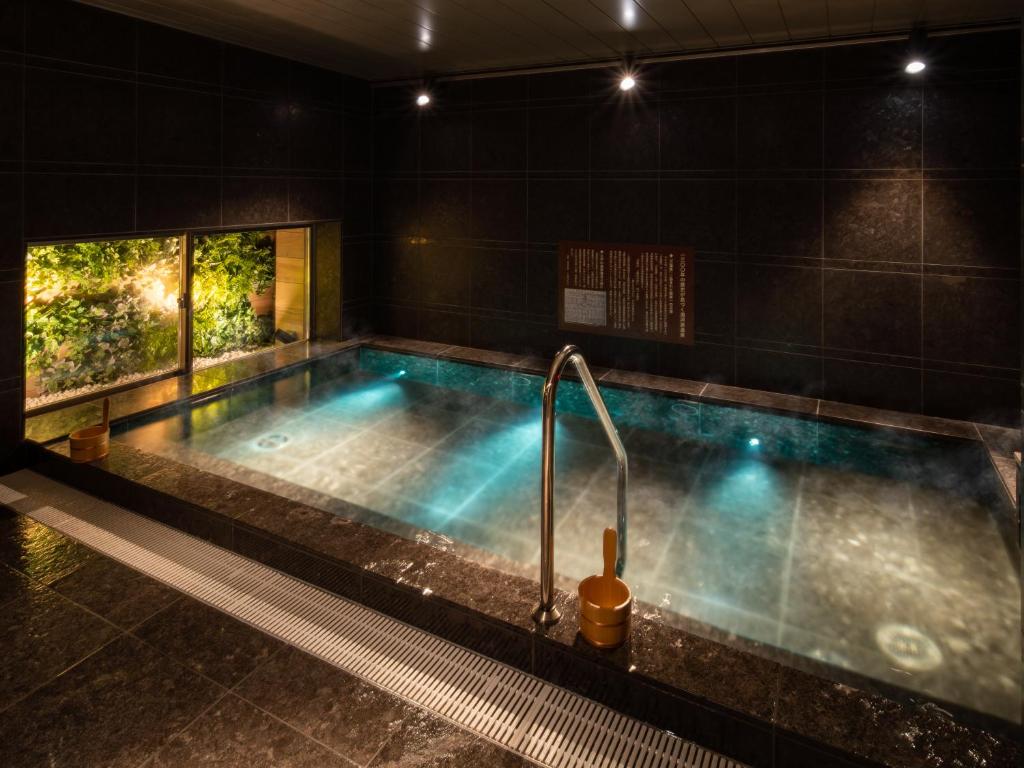 Super Hotel Premier Ginza Indoor Onsen