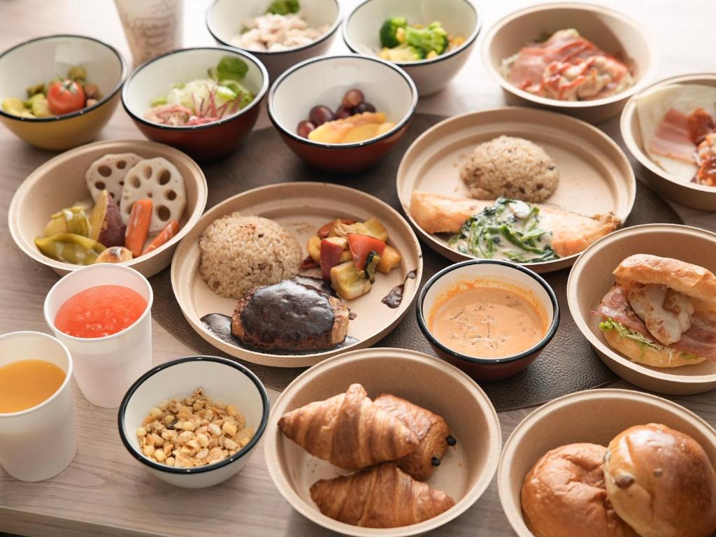Super Hotel Premier Ikebukuro Natural Hot Spring Breakfast Spread