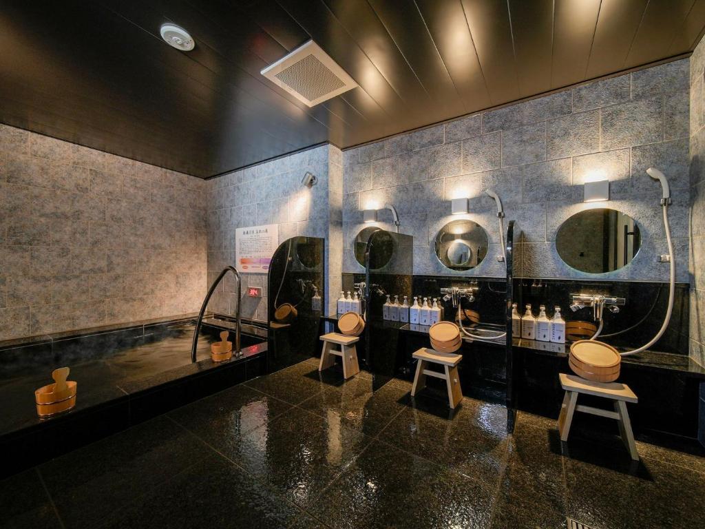 Super Hotel Premier Ikebukuro Natural Hot Spring Public Bath
