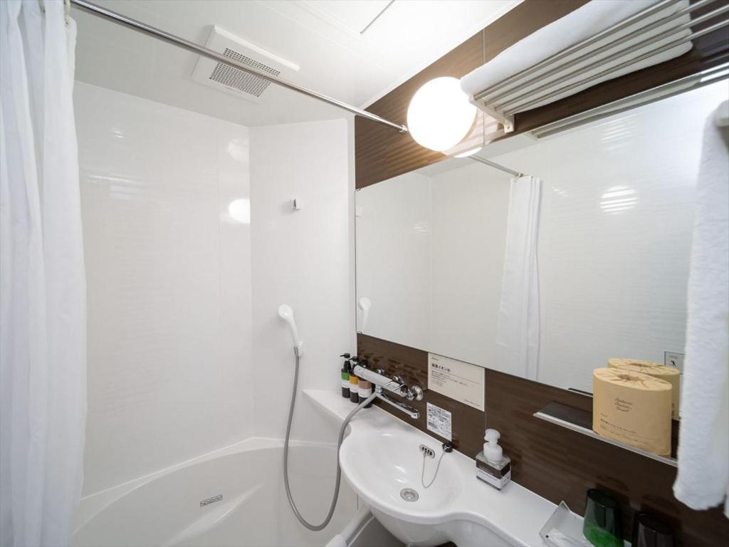 Super Hotel Premier Saitama Omiya Station East Entrance Bathroom