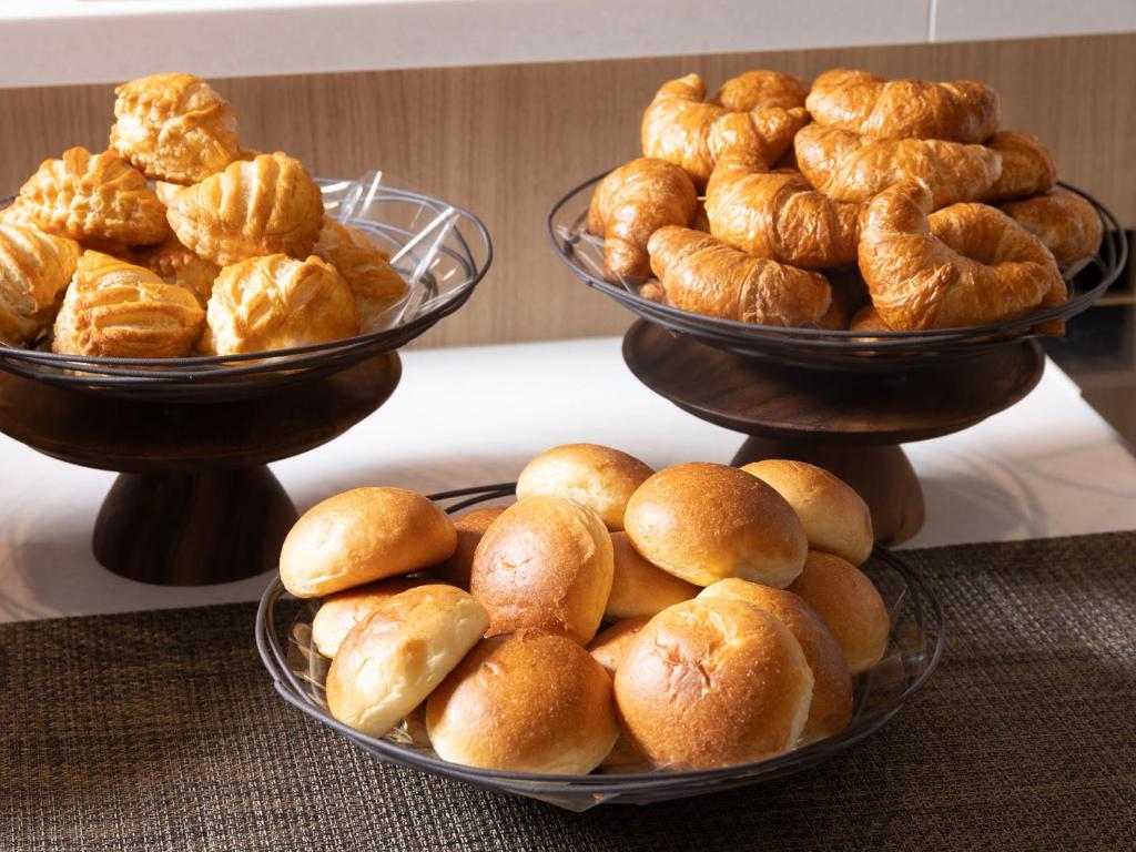 Super Hotel Premier Toyama Johshi Koen Mae Breakfast Bread