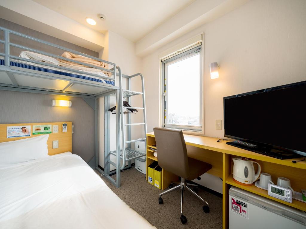 Super Hotel Yokkaichi R1 Bunk Room