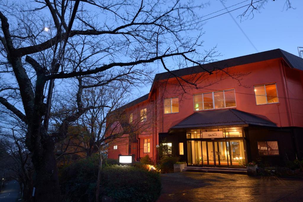 Syuhari Ryokan Exterior Night