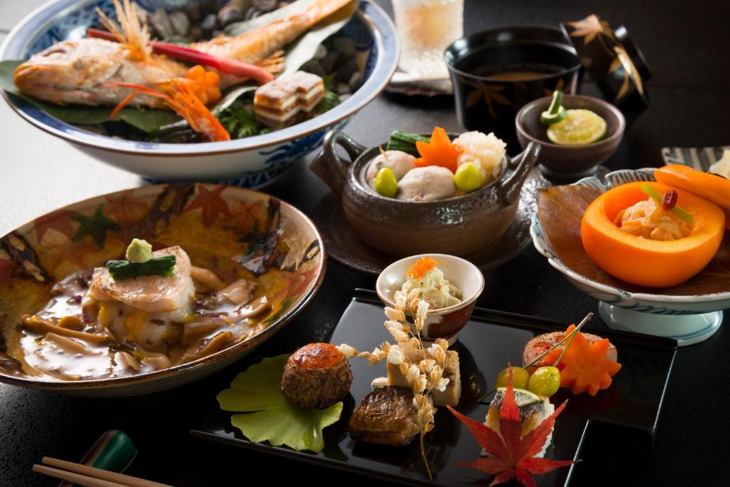 Tachibana Shikitei Kaiseki Meal