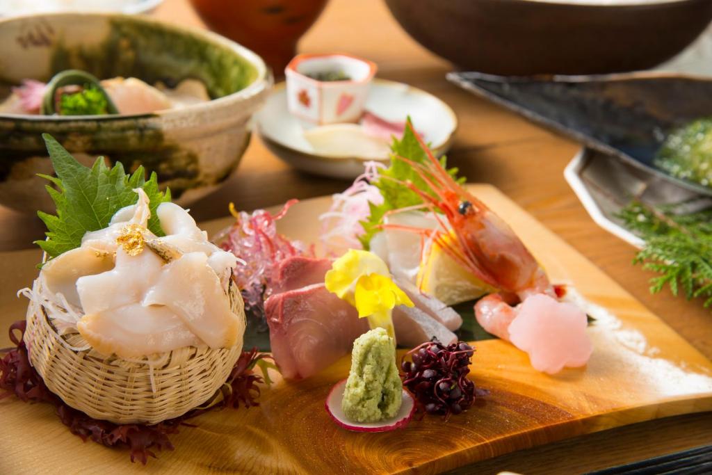 Tachibana Shikitei Kaiseki Sashimi Platter