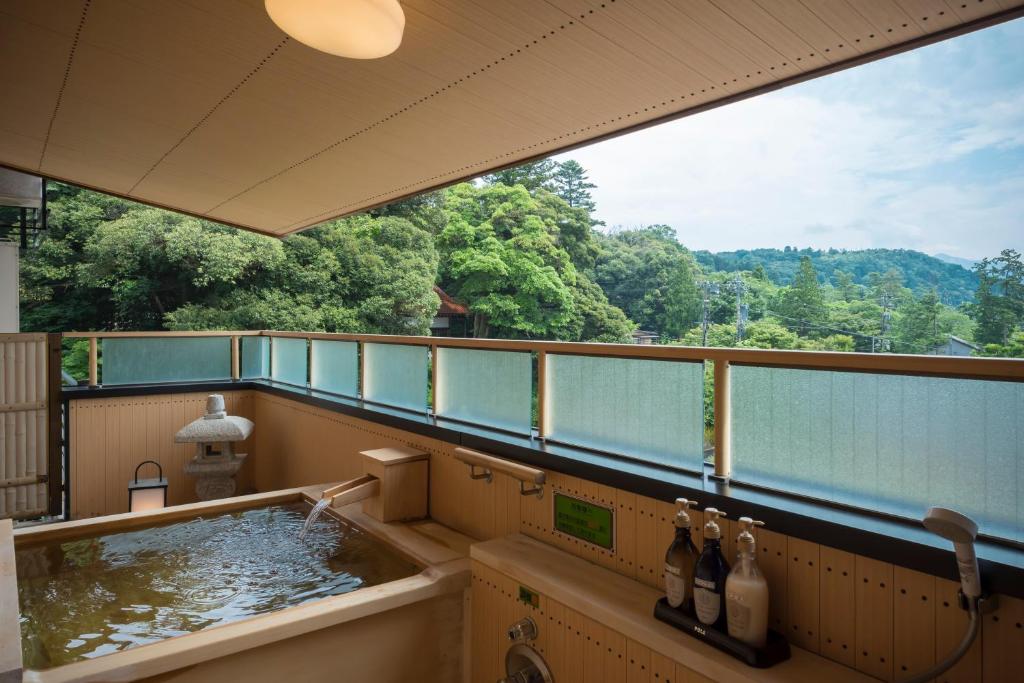 Tachibana Shikitei Open Air Bath