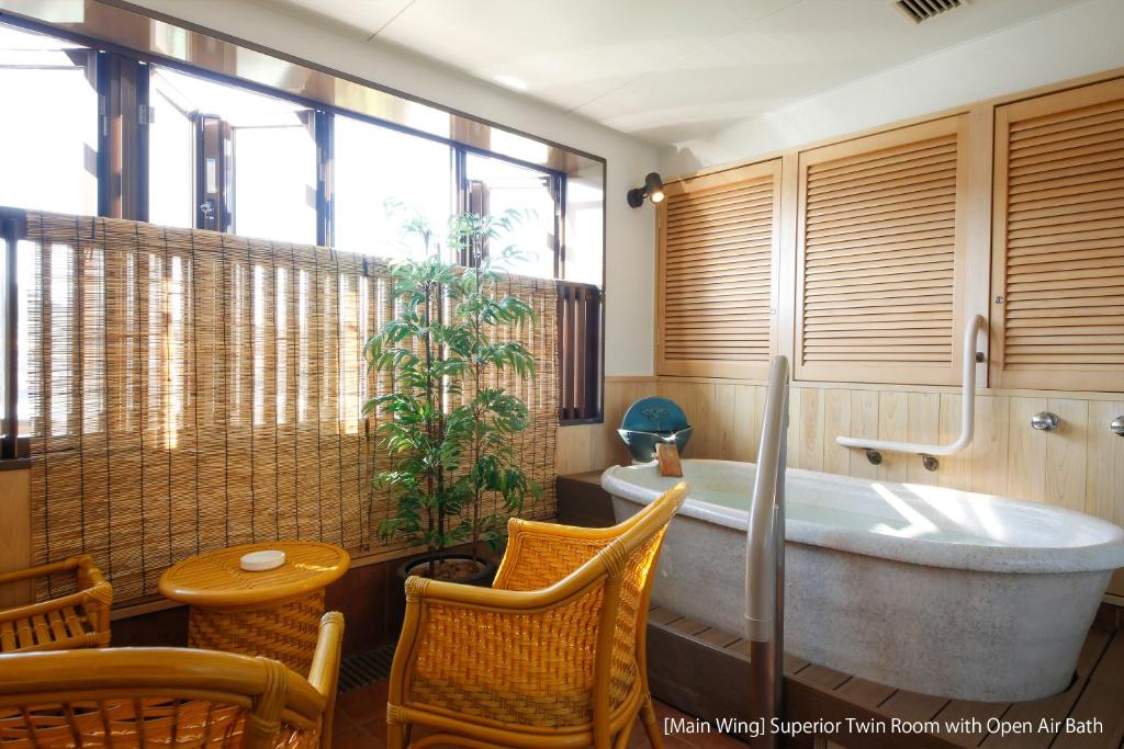 Takayama Green Hotel Open Air Bath