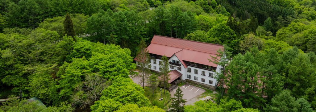 Takayama Wanwan Paradise Hotel Forest Exterior