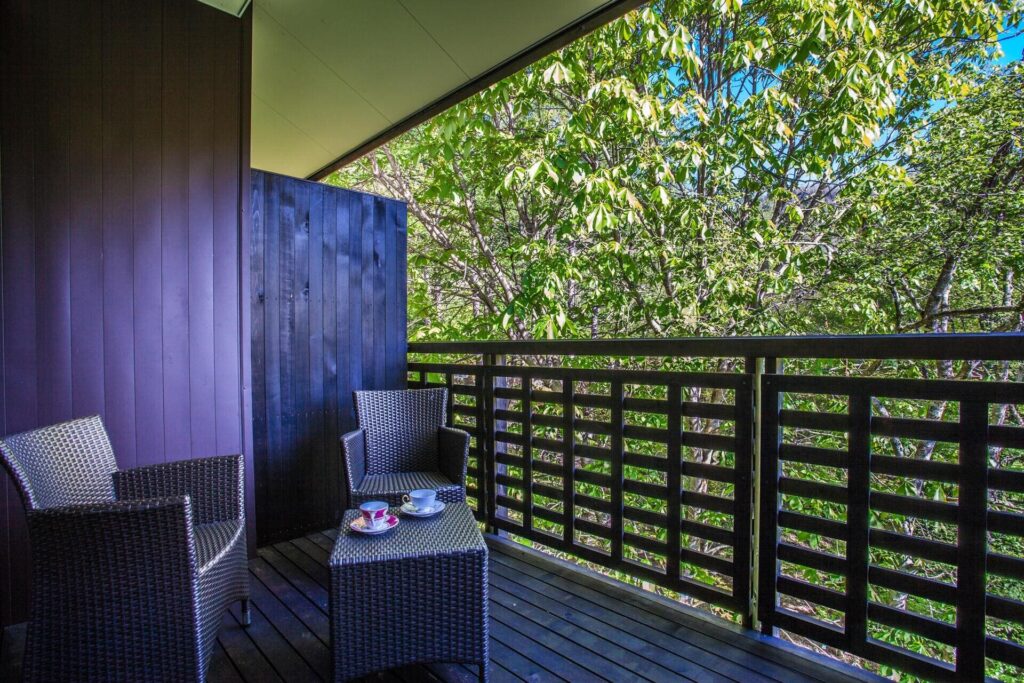 Takayama Wanwan Paradise Hotel Forest View Balcony