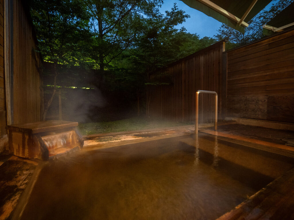 Takayama Wanwan Paradise Hotel Open Air Onsen