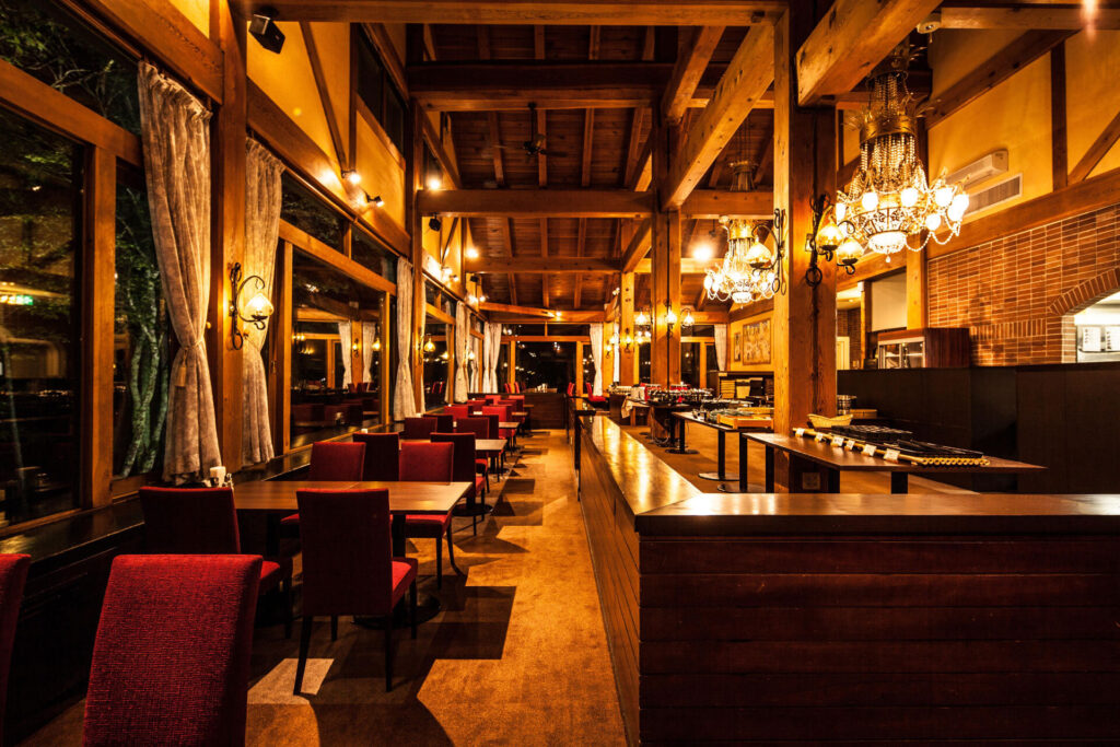 Takayama Wanwan Paradise Hotel Restaurant Interior