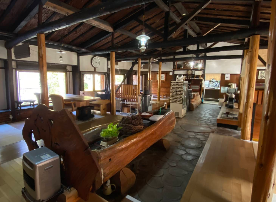 Takimi House Rustic Lobby