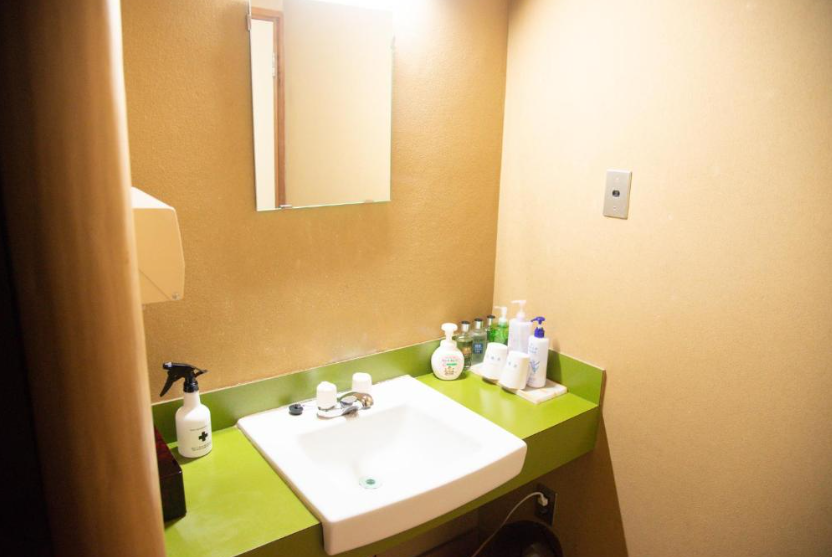 Tanakaya Washroom Sink