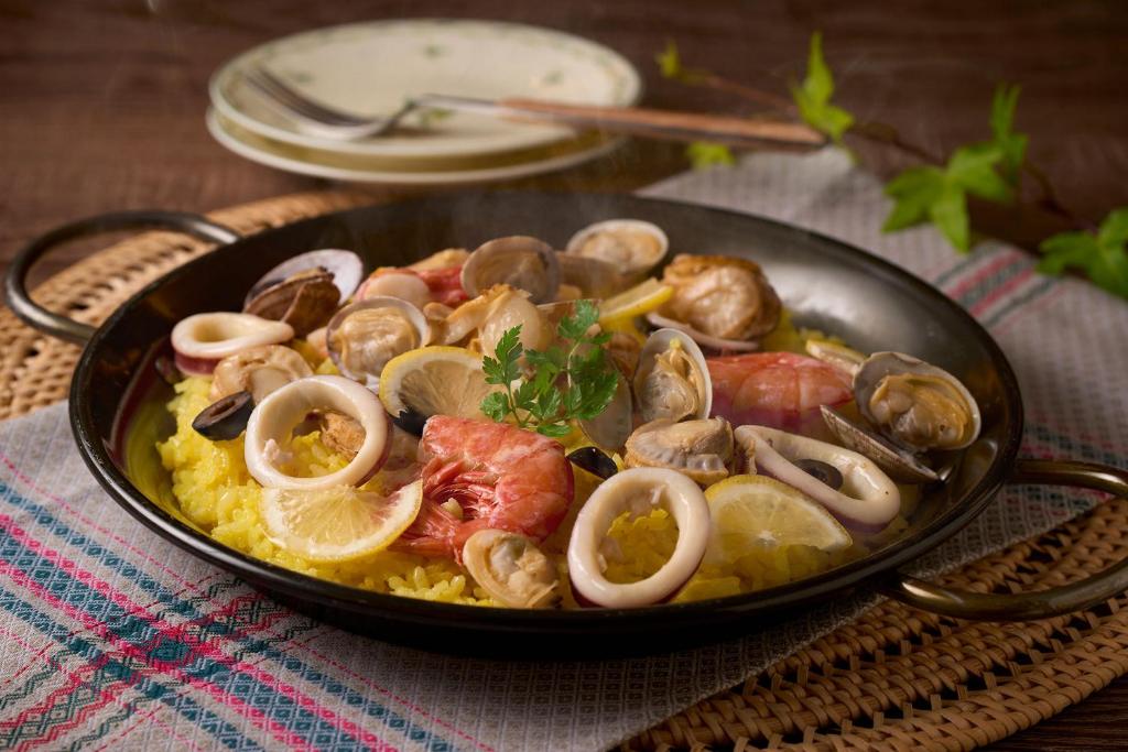 Taoya Wakura Seafood Paella