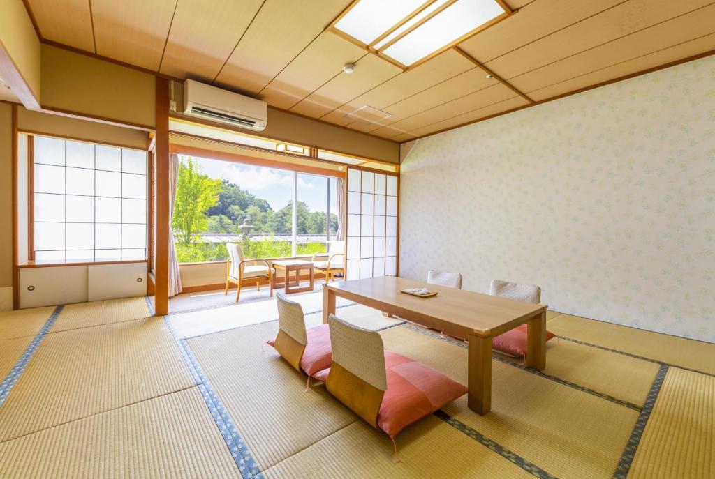 Tateshina Grand Hotel Takinoyu Tatami Room