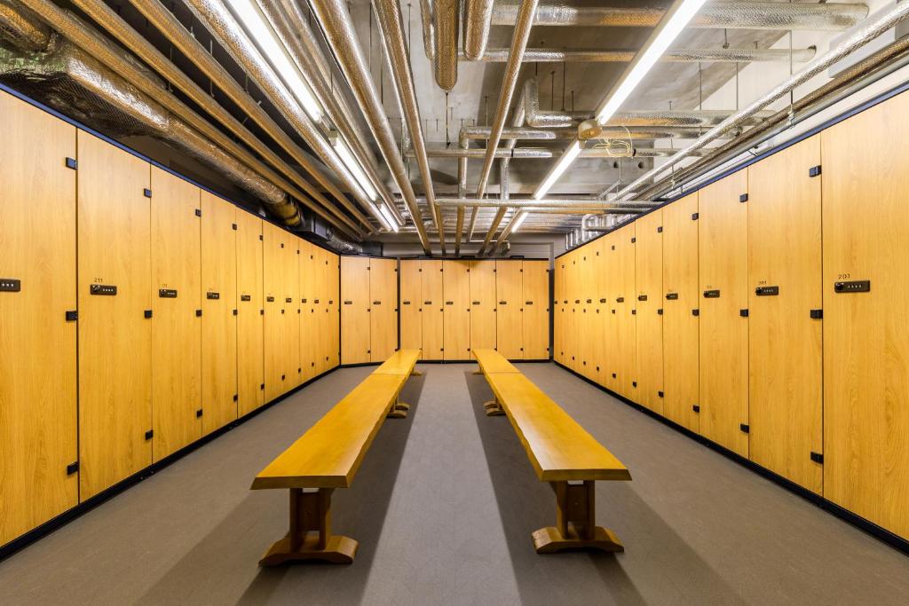 The Happo By Hhg Locker Room