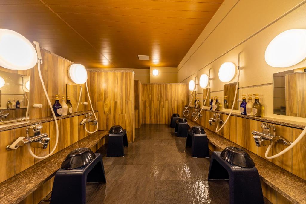 The Happo By Hhg Public Bath