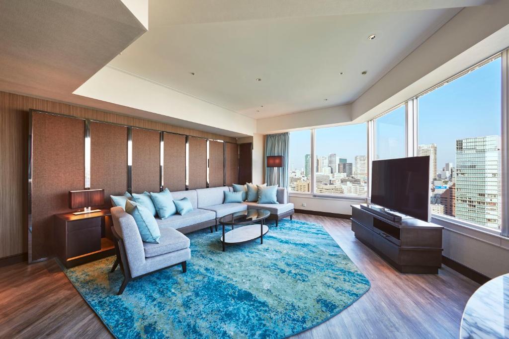 The Prince Park Tower Tokyo Living Room
