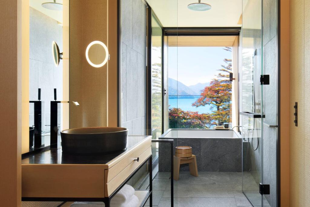 The Ritz Carlton Nikko Lake View Bathroom
