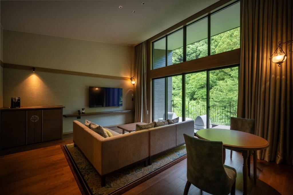 The Yukawa Ichijoh Branch Modern Suite