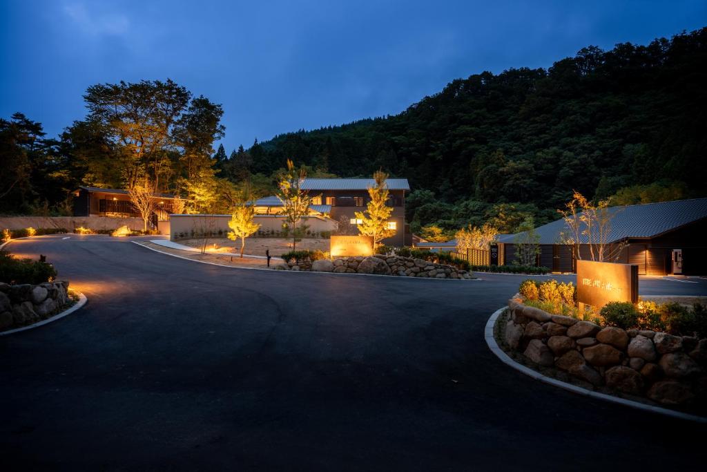 The Yukawa Ichijoh Branch Ryokan Exterior Night