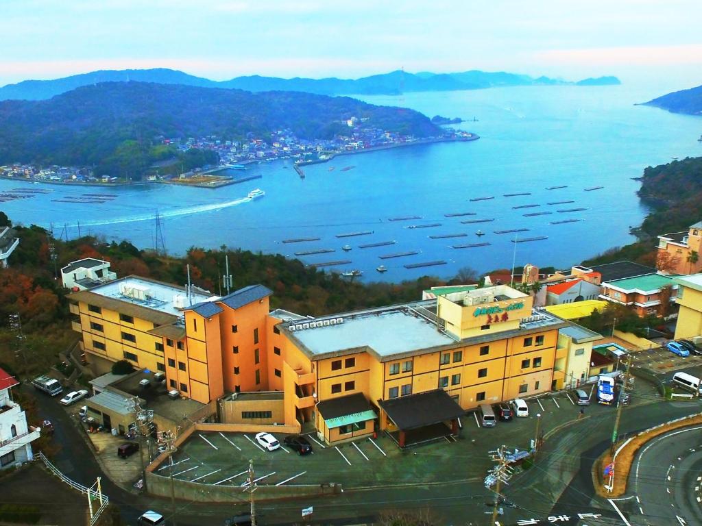 Toba View Hotel Hanashinju Bay View