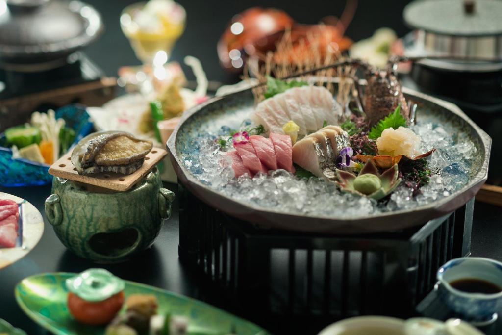 Toba View Hotel Hanashinju Kaiseki Sashimi