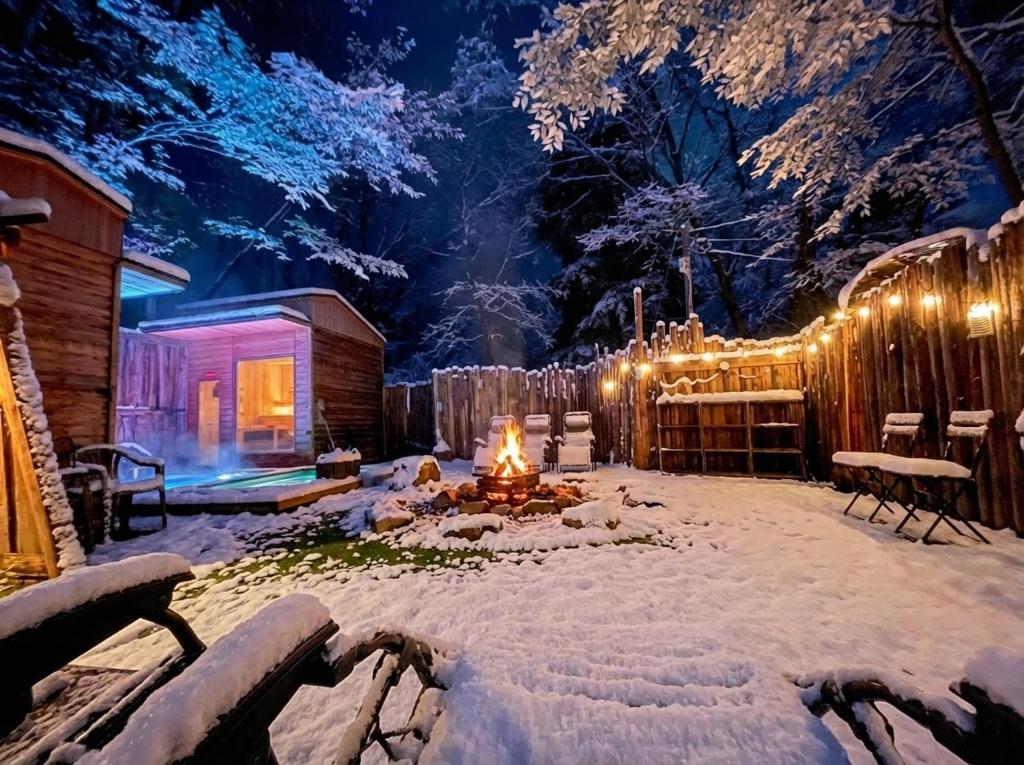 Tojiba Matsukawakan Snowy Outdoor Onsen