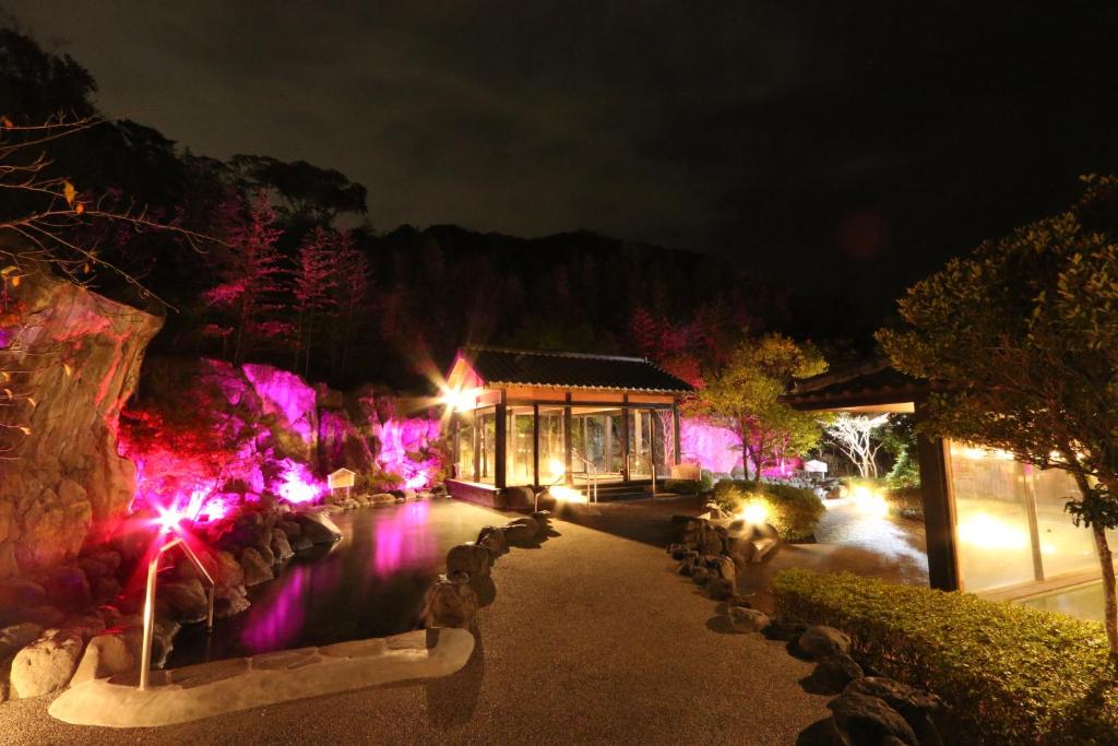 Tokugawa No Okuzashiki Kunoyado Liberty Resort Night Garden Onsen